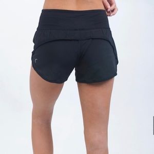 Zyia Trainer Shorts - Black